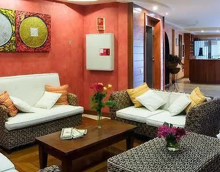 Apartment El Galeon 3*